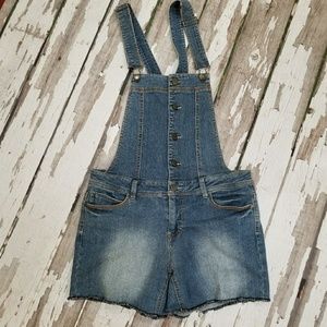 FLASH SALE!!    TINSELTOWN OVERALL SHORTS - L